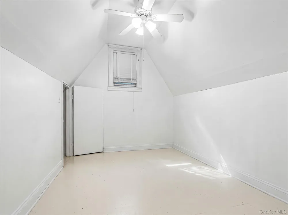 205-13 114th Drive Saint Albans, NY 11412
