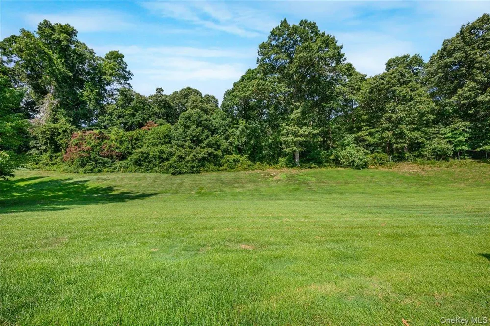 204 Mattituck Court Melville, NY 11747