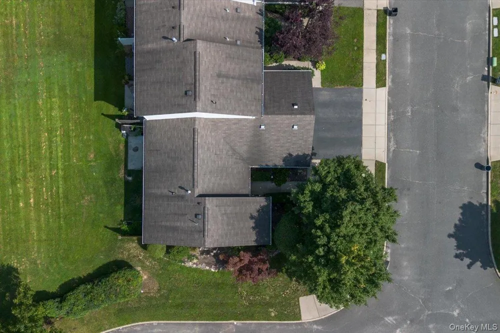 204 Mattituck Court Melville, NY 11747