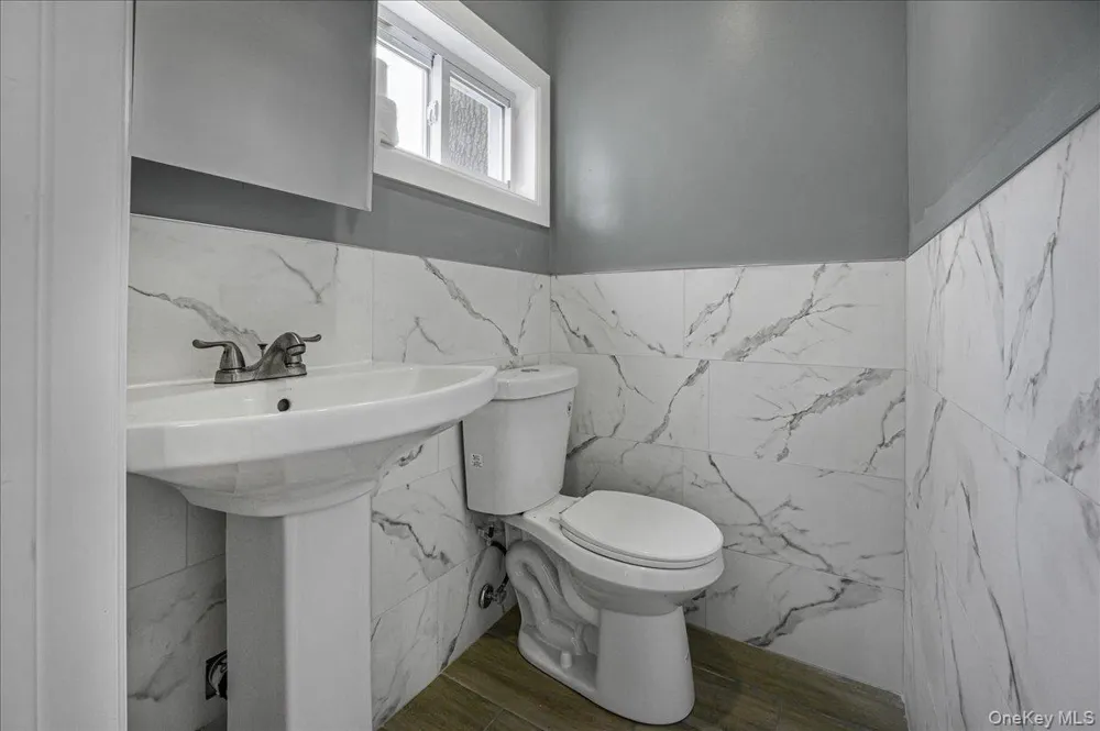 17 Sapir Street Valley Stream, NY 11580