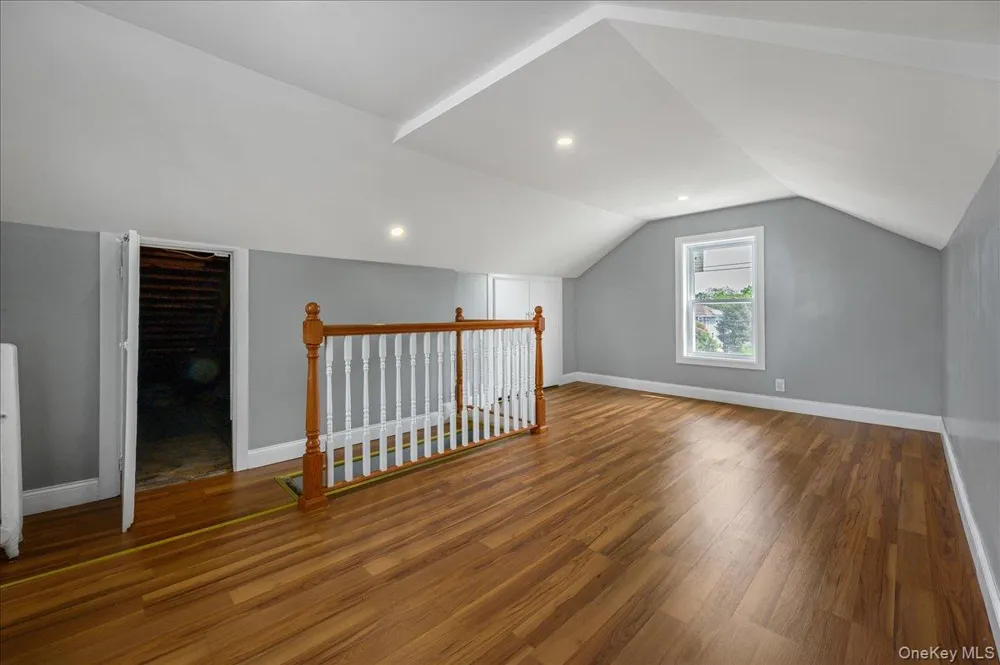 17 Sapir Street Valley Stream, NY 11580