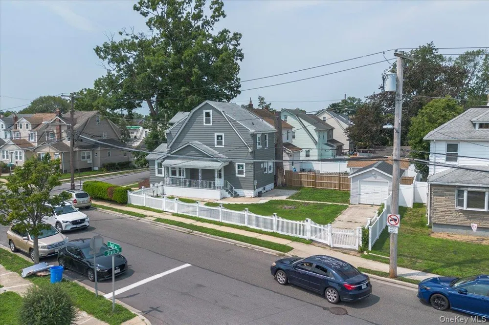 17 Sapir Street Valley Stream, NY 11580