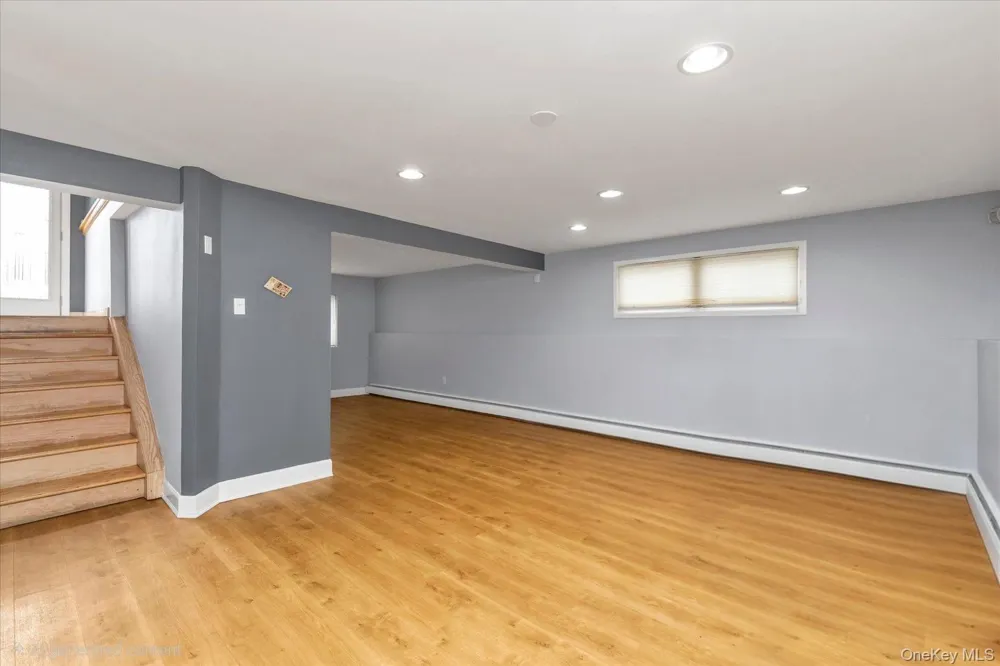 2489 Aron Drive W Seaford, NY 11783