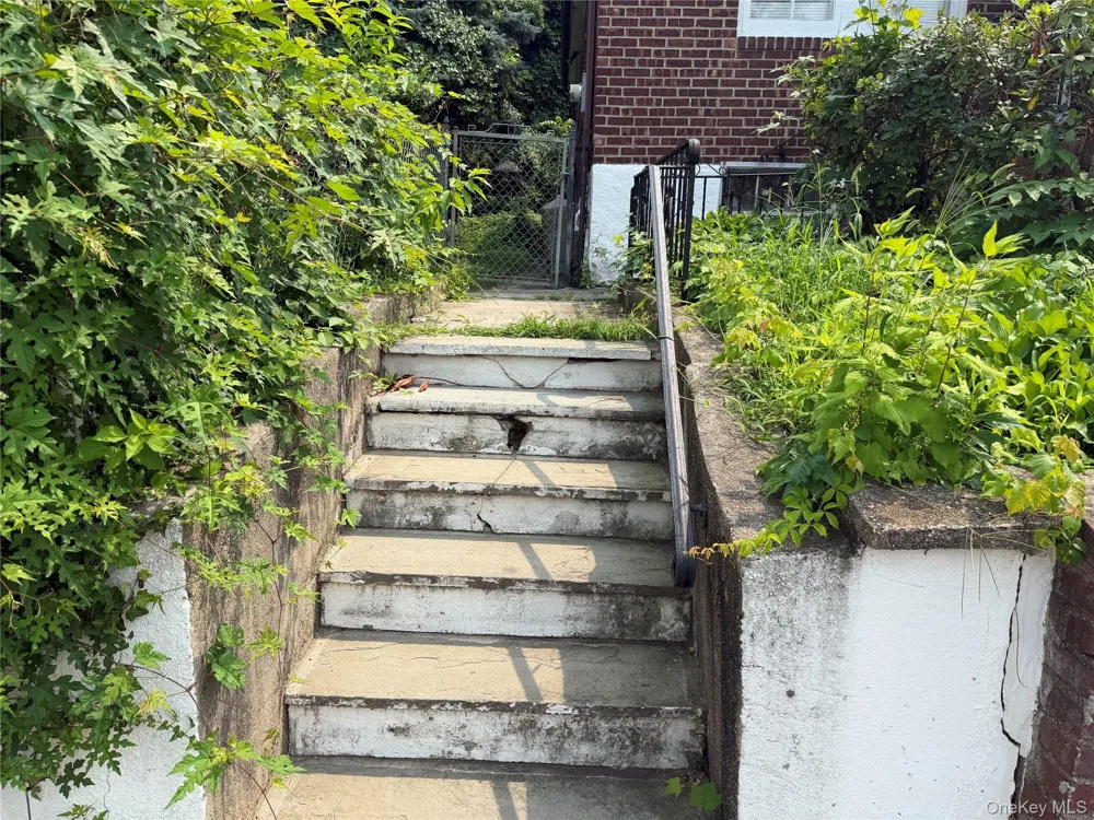 56 Hunt Avenue Yonkers, NY 10710