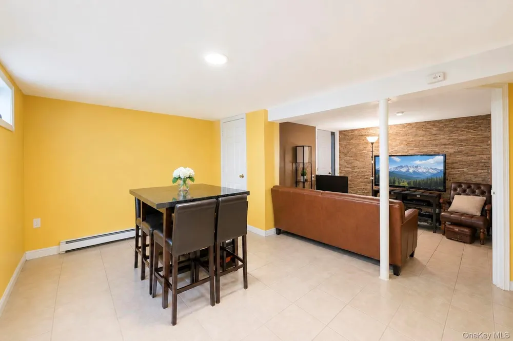 46 Marshall Avenue Brentwood, NY 11717