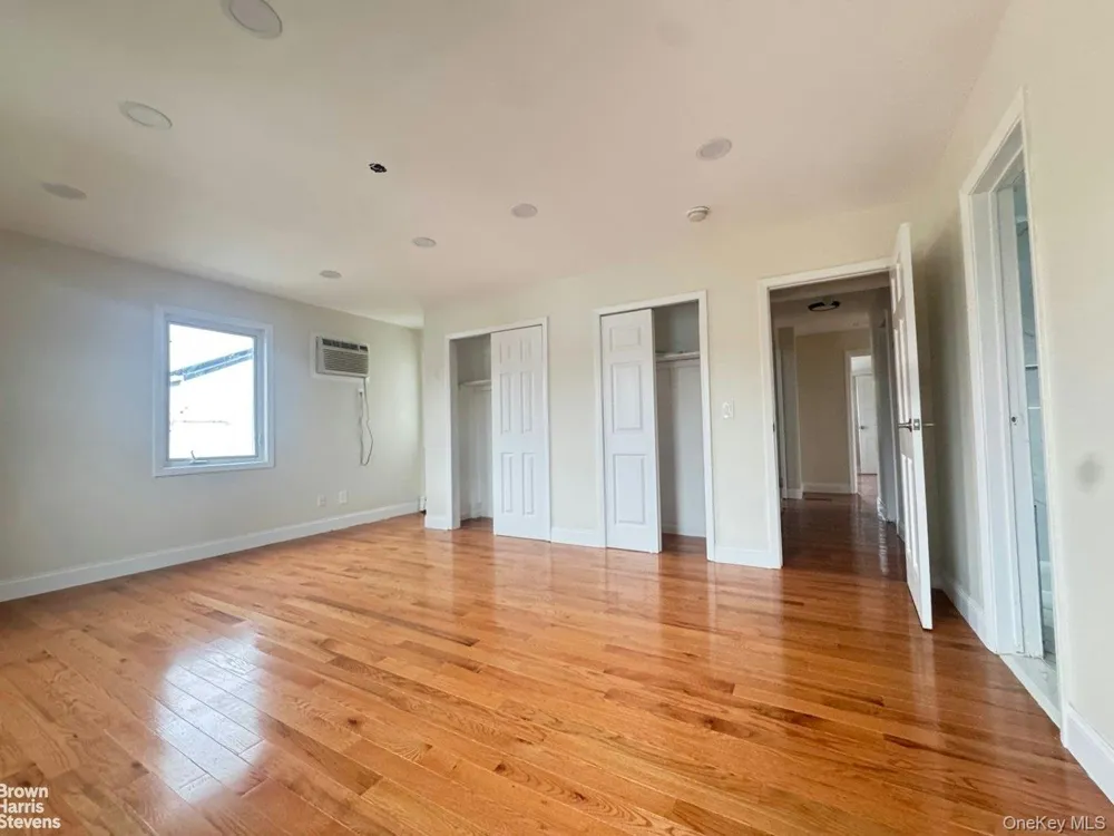 96 Nassau Street Elmont, NY 11003