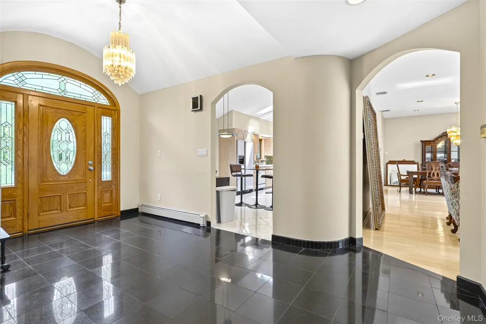 22 Penn Drive Dix Hills, NY 11746