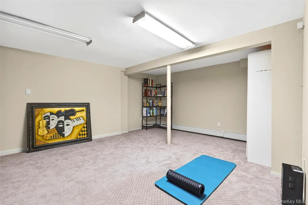 22 Penn Drive Dix Hills, NY 11746