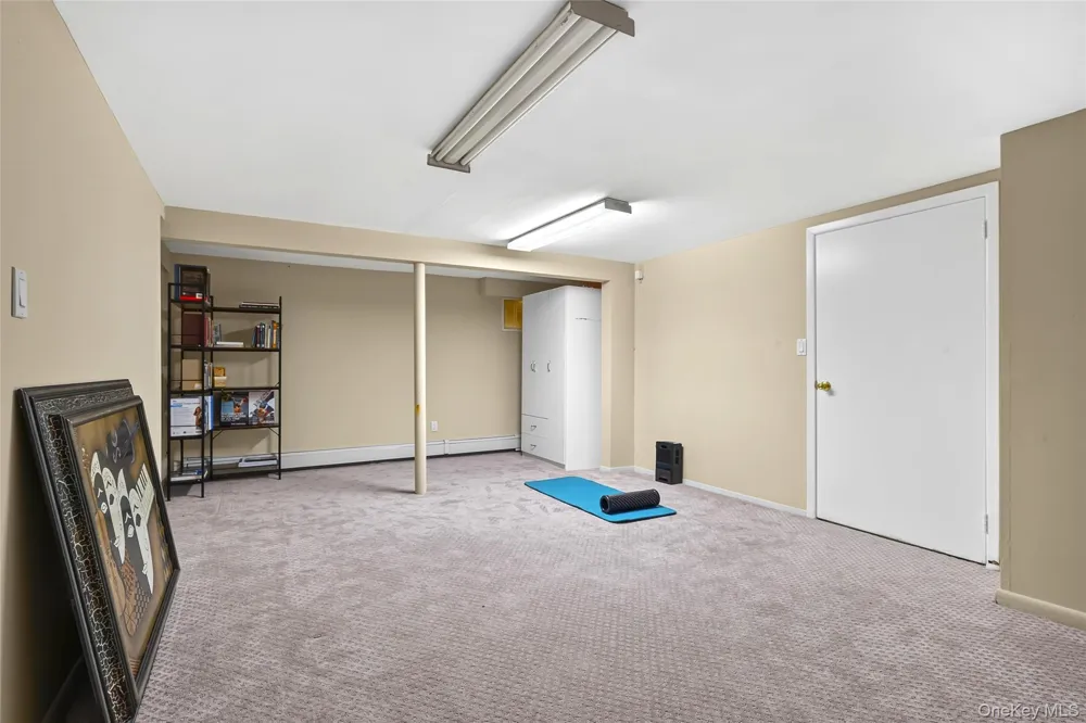 22 Penn Drive Dix Hills, NY 11746