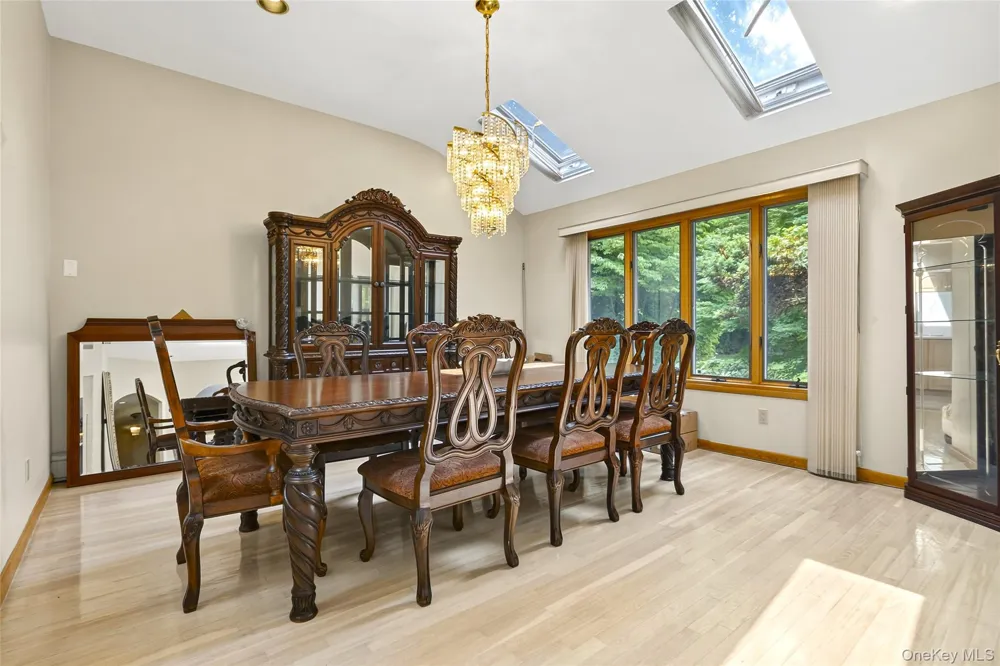 22 Penn Drive Dix Hills, NY 11746