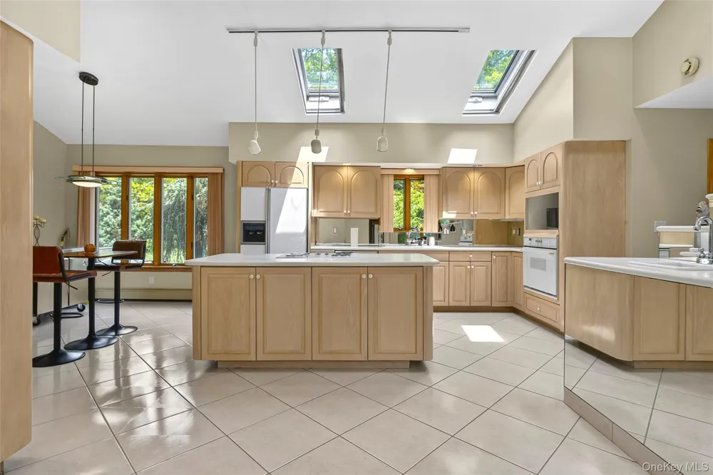 22 Penn Drive Dix Hills, NY 11746