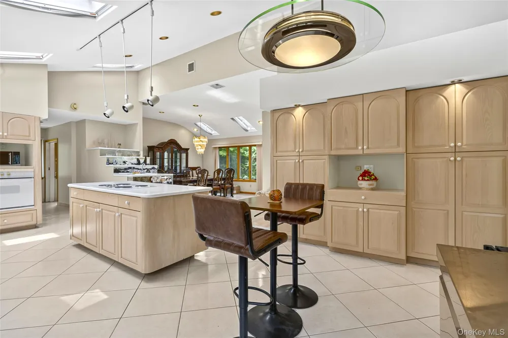 22 Penn Drive Dix Hills, NY 11746