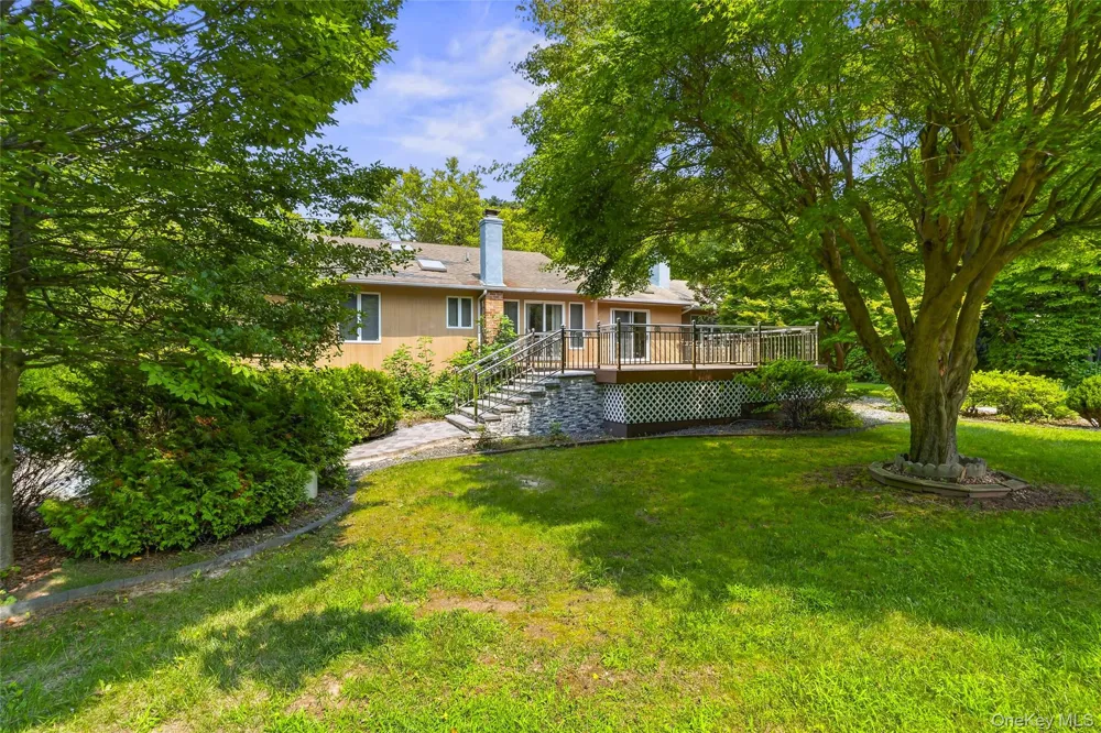 22 Penn Drive Dix Hills, NY 11746