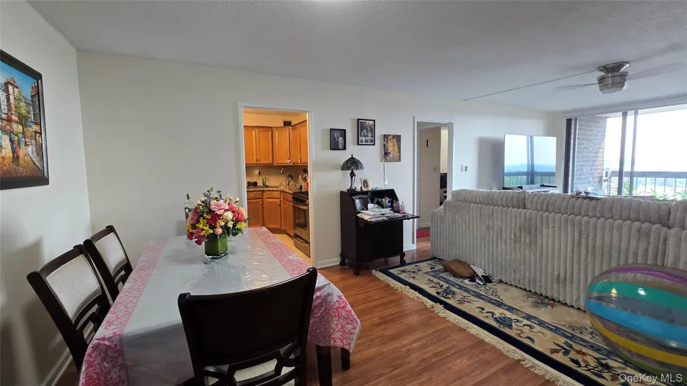 2 Bay Club Dr #10Z3 Bayside, NY 11360