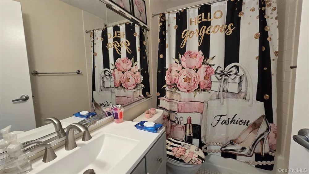2 Bay Club Dr #10Z3 Bayside, NY 11360