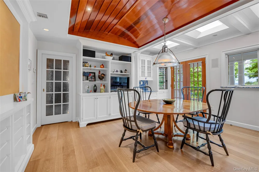 58 Cornwells Beach Road Sands Point, NY 11050