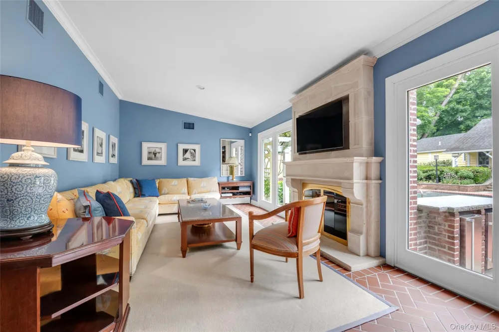 58 Cornwells Beach Road Sands Point, NY 11050