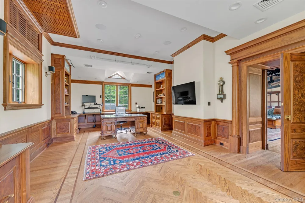 58 Cornwells Beach Road Sands Point, NY 11050