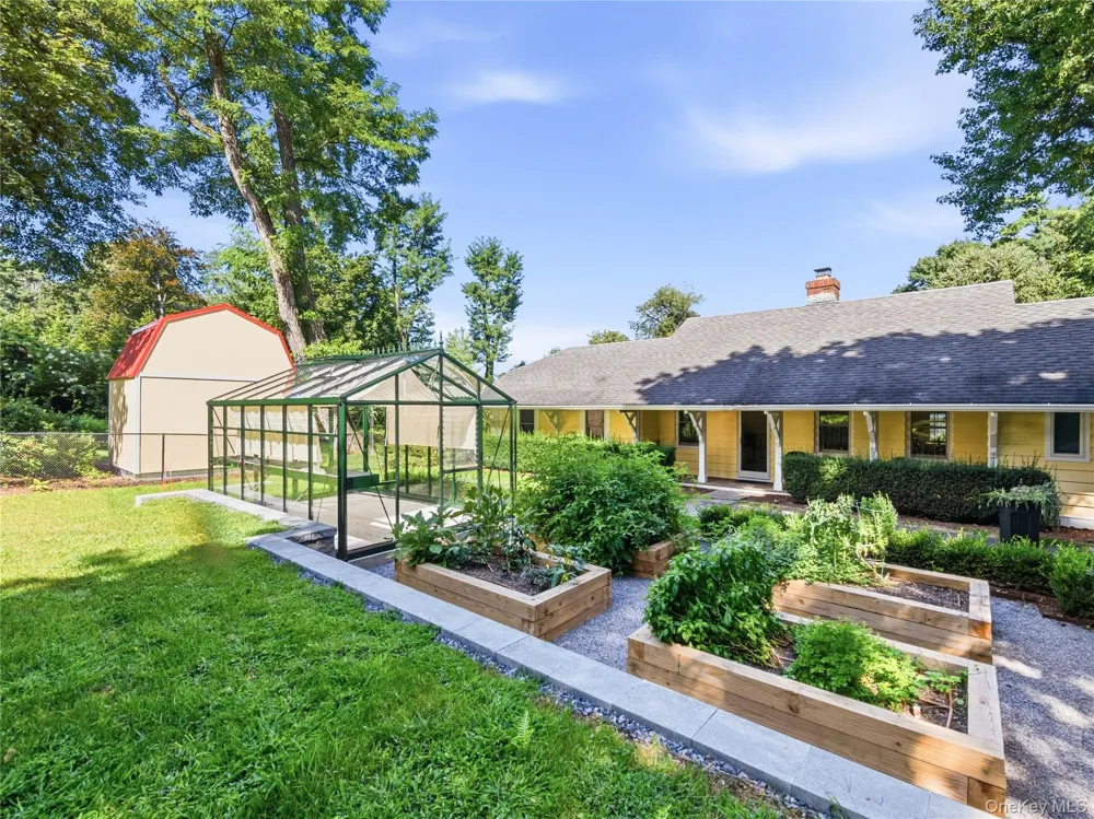 58 Cornwells Beach Road Sands Point, NY 11050