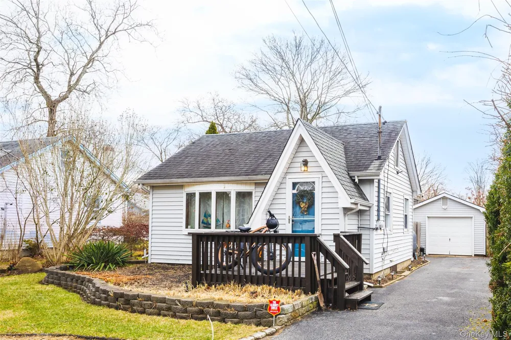 278 W Elm Road Mastic Beach, NY 11951