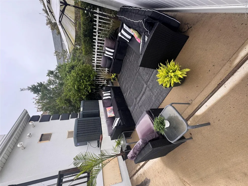 68 Brookline Avenue #main floor East Atlantic Beach, NY 11561