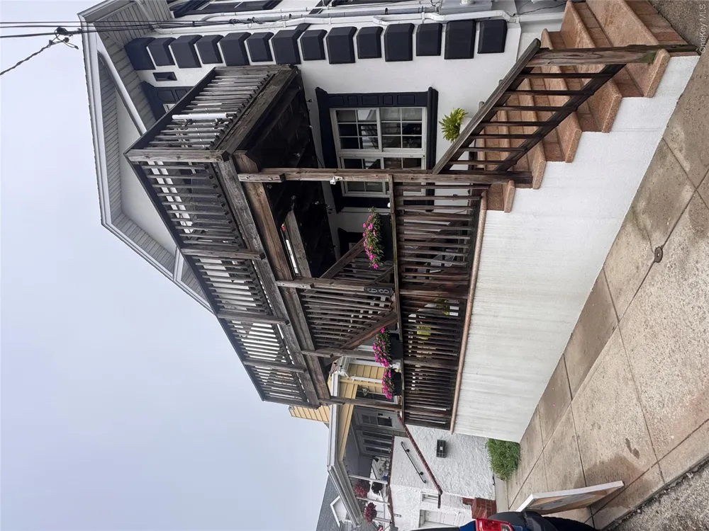 68 Brookline Avenue #main floor East Atlantic Beach, NY 11561