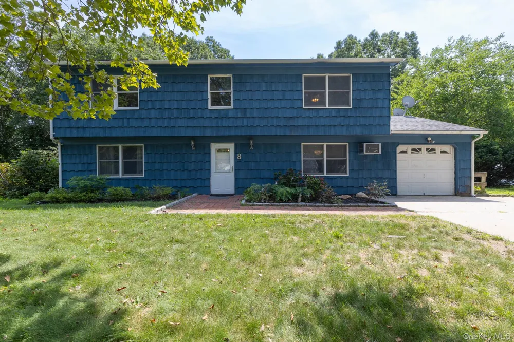8 Long Meadow Place South Setauket, NY 11720