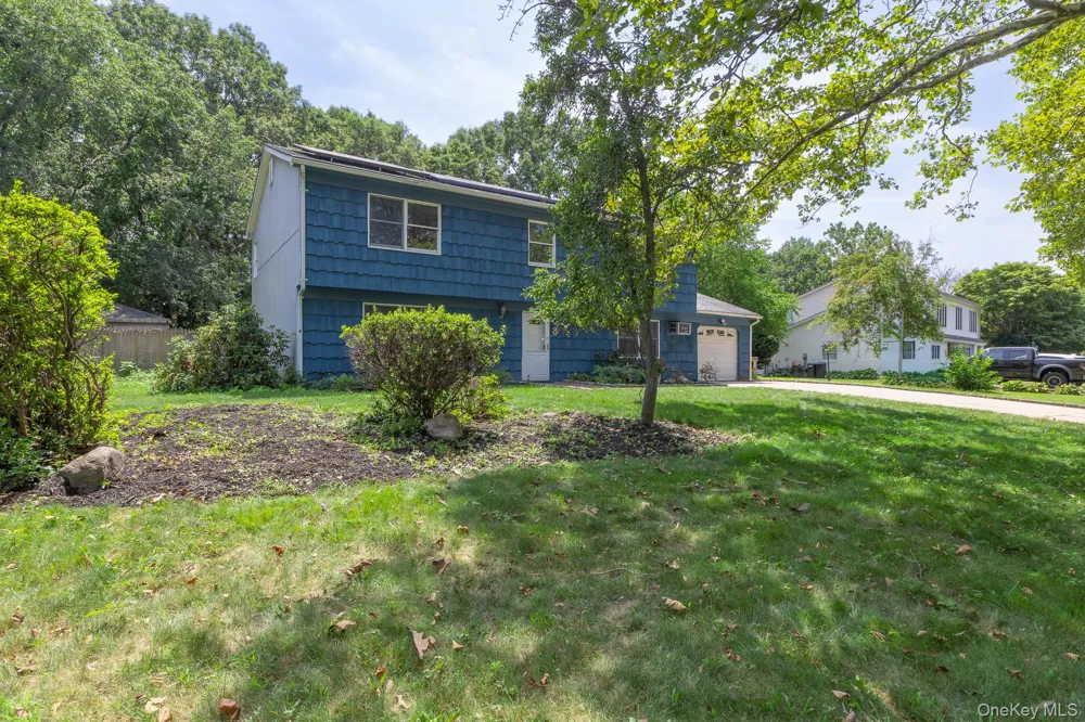 8 Long Meadow Place South Setauket, NY 11720