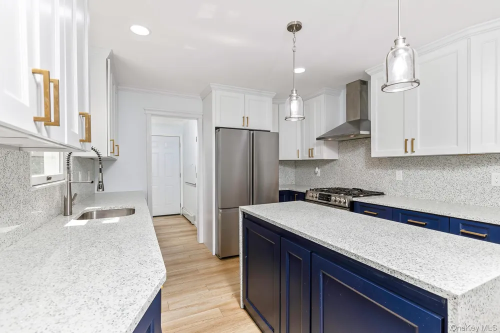 8 Long Meadow Place South Setauket, NY 11720