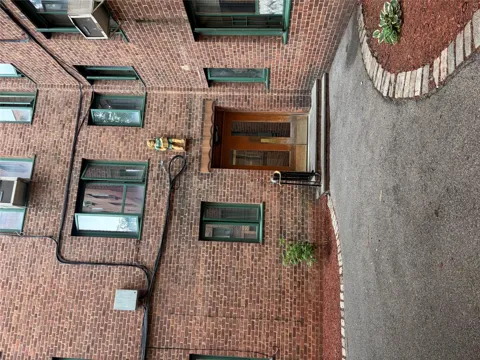 1501 Metropolitan Avenue #10D