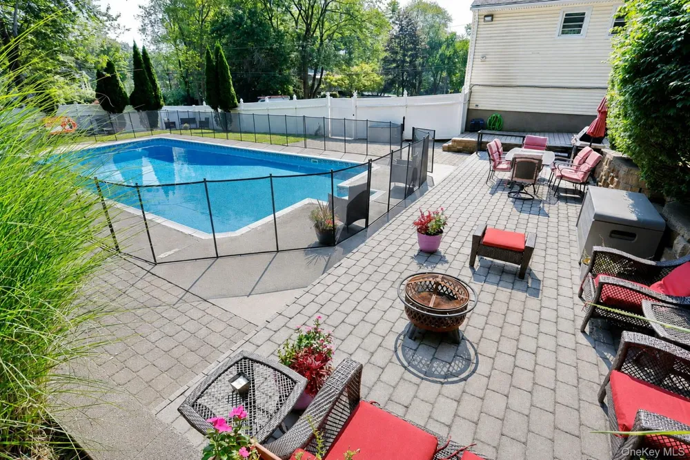 1 Potter Lane Suffern, NY 10901