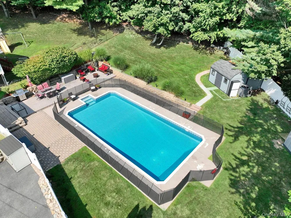 1 Potter Lane Suffern, NY 10901