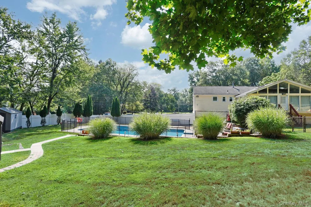 1 Potter Lane Suffern, NY 10901