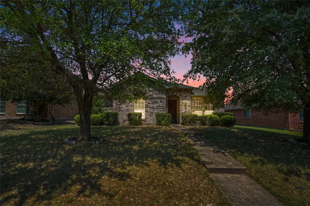 1333 Illinois Avenue Lancaster, TX 75134