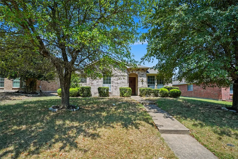 1333 Illinois Avenue Lancaster, TX 75134
