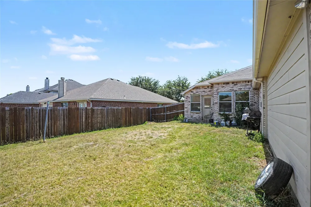 1333 Illinois Avenue Lancaster, TX 75134