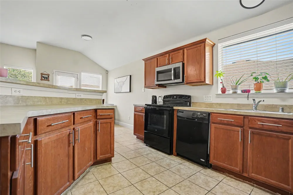 1333 Illinois Avenue Lancaster, TX 75134