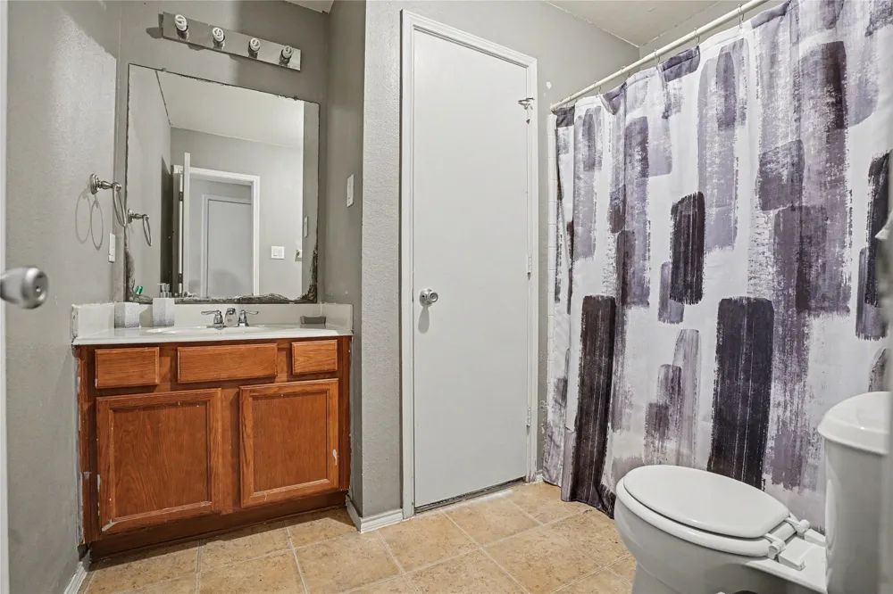1333 Illinois Avenue Lancaster, TX 75134