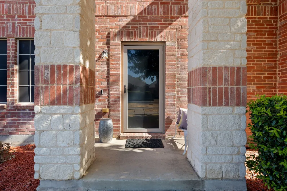204 Rosewood Court Red Oak, TX 75154