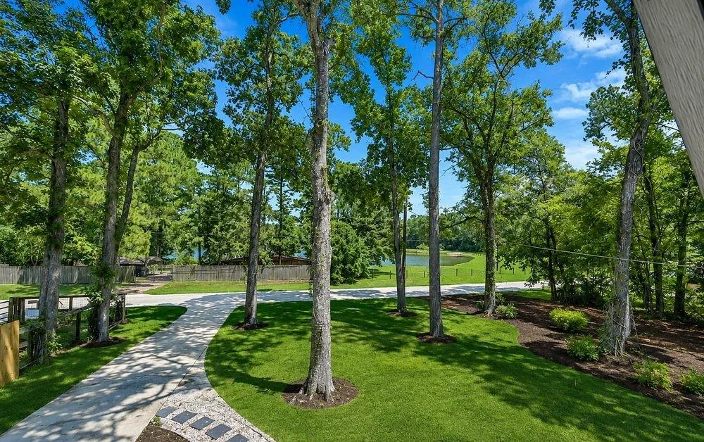 408 Commanche Road Conroe, TX 77316