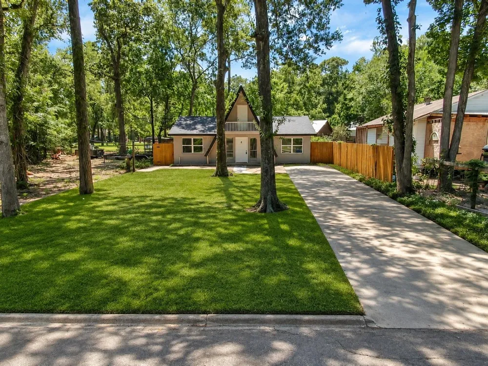 408 Commanche Road Conroe, TX 77316