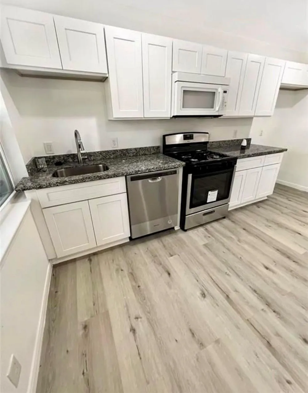 408 Commanche Road Conroe, TX 77316