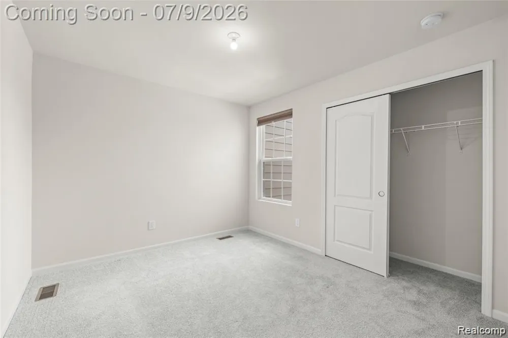 208 ADDISON CIRCLE Commerce Charter Township, MI 48390