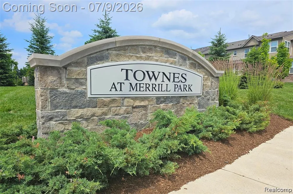 208 ADDISON CIRCLE Commerce Charter Township, MI 48390