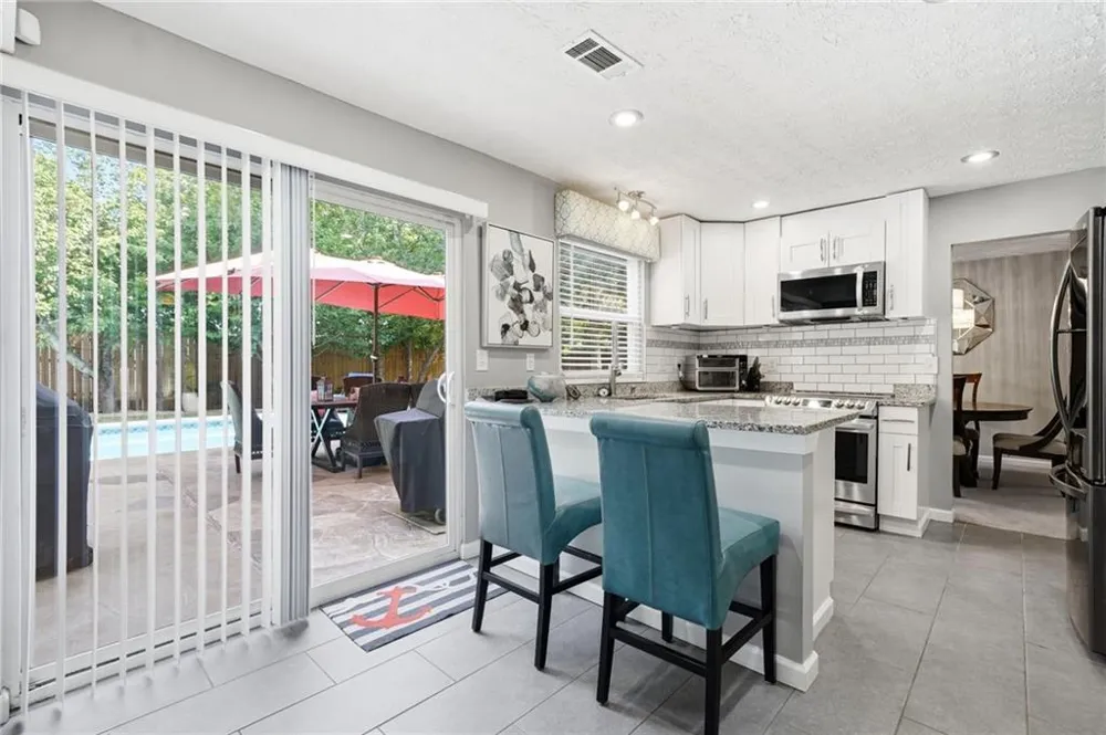 325 Ivy Mill Court Roswell, GA 30076