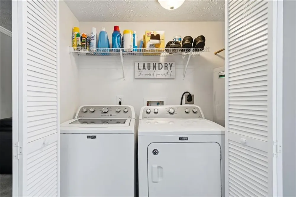 325 Ivy Mill Court Roswell, GA 30076
