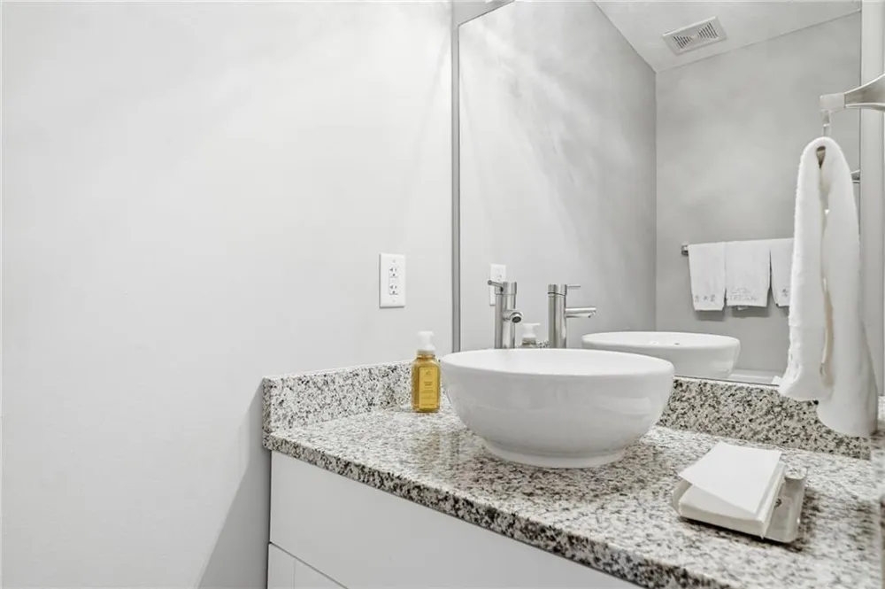 325 Ivy Mill Court Roswell, GA 30076
