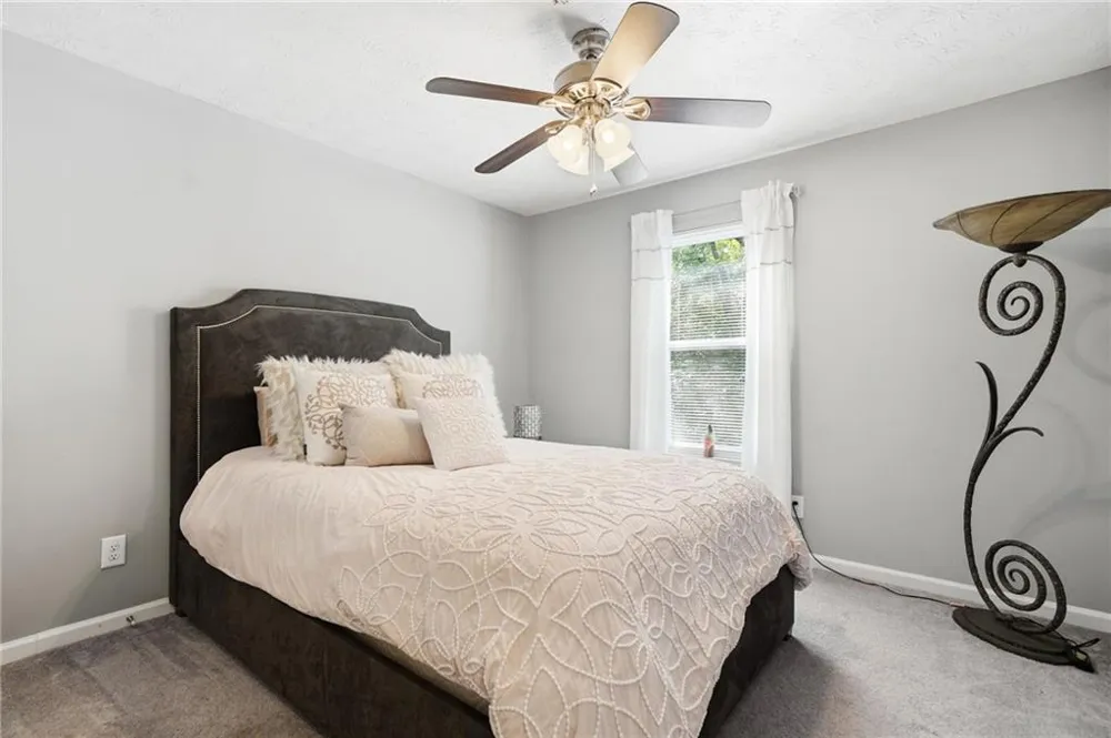 325 Ivy Mill Court Roswell, GA 30076