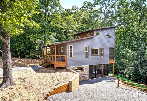 287 Lakeview Circle