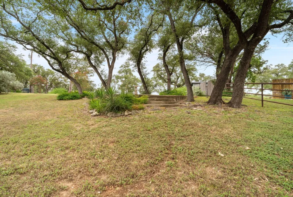 129 Jewel Lane Spicewood, TX 78669